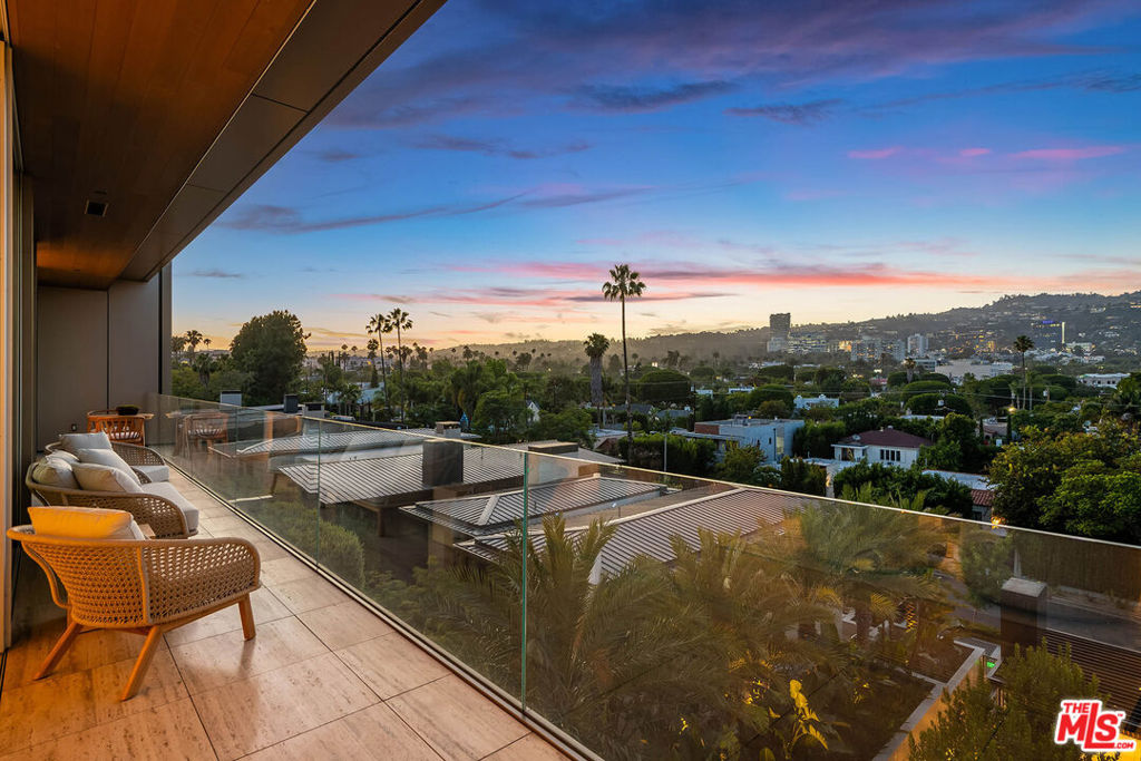 8899 Beverly Boulevard 5e Property Photo 41