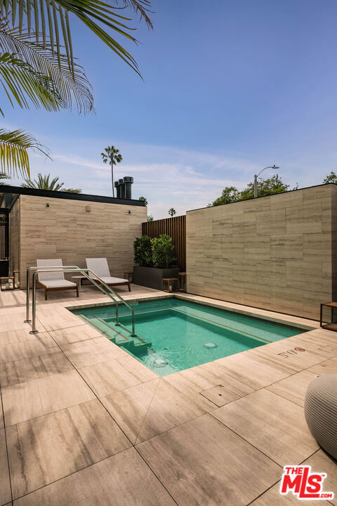 8899 Beverly Boulevard 5e Property Photo 50