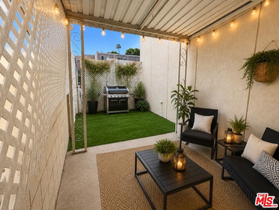 7141 Coldwater Canyon Avenue 5 Property Photo 6