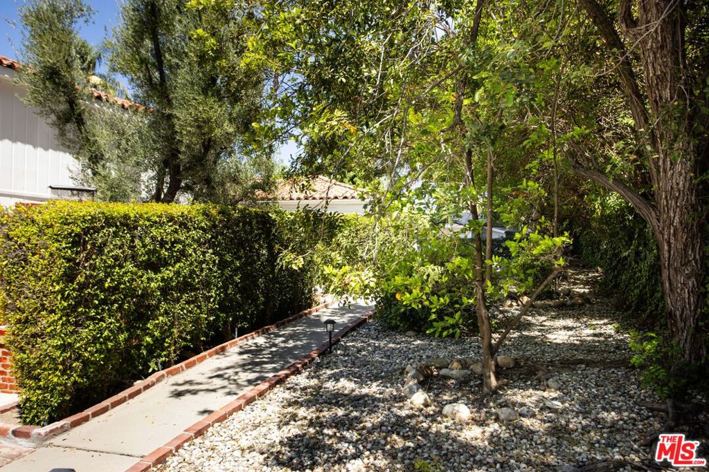 17534 Corinthian Drive Property Photo 32