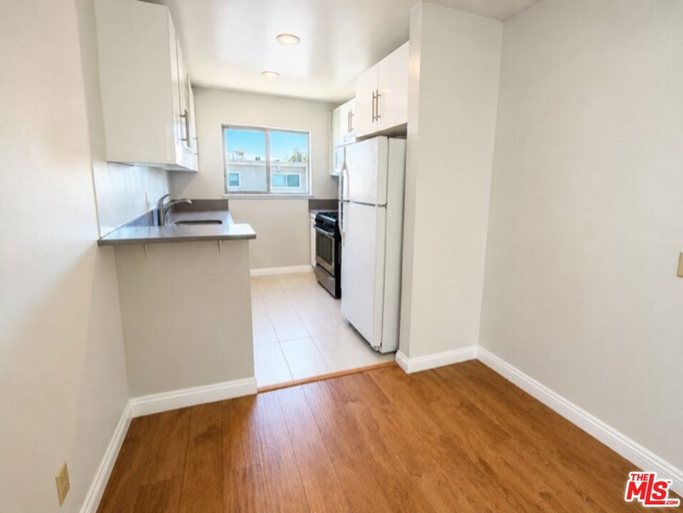 7137 Coldwater Canyon Avenue 12 Property Photo 6