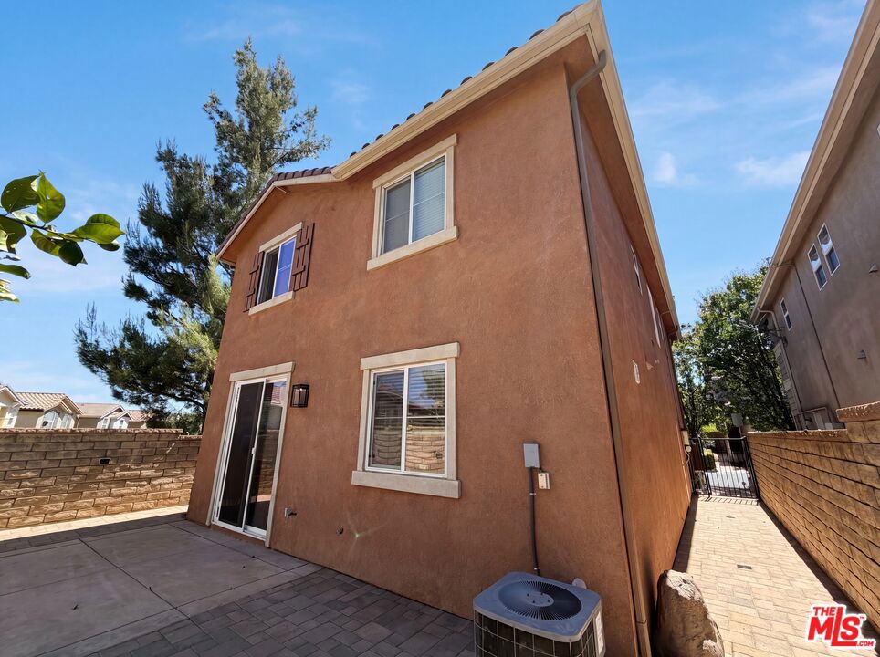 29206 Rio Lobo Way Property Photo 5