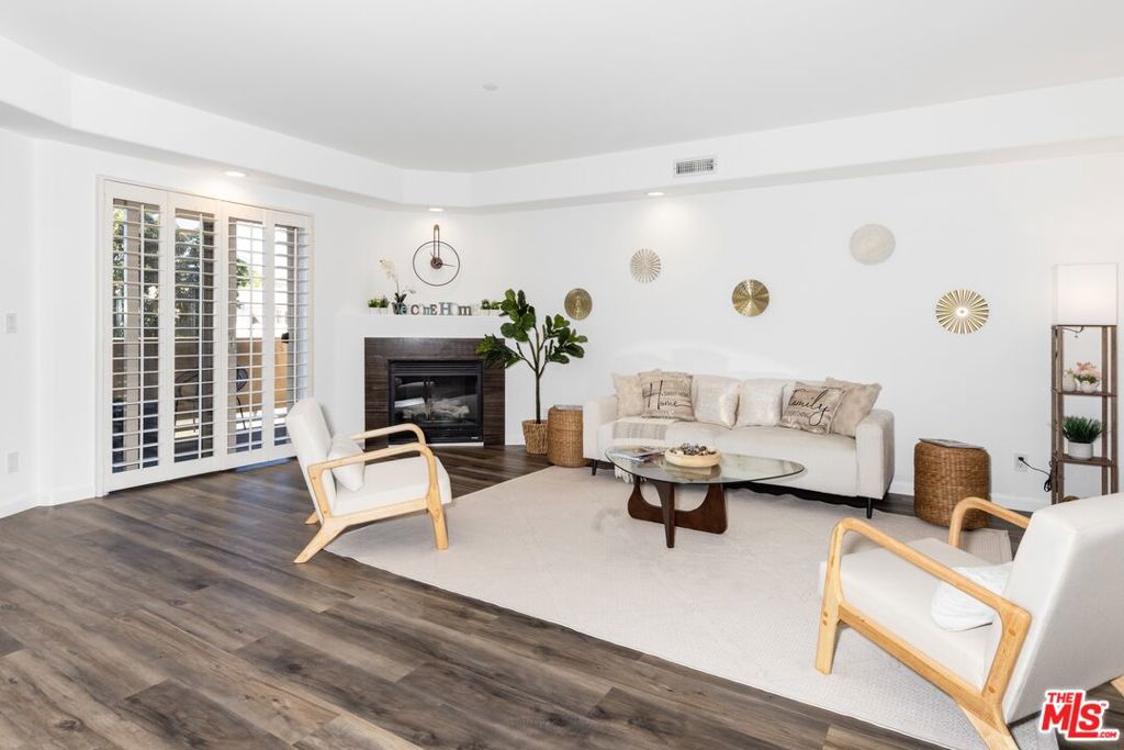 11766 W Sunset Boulevard 302 Property Photo 6