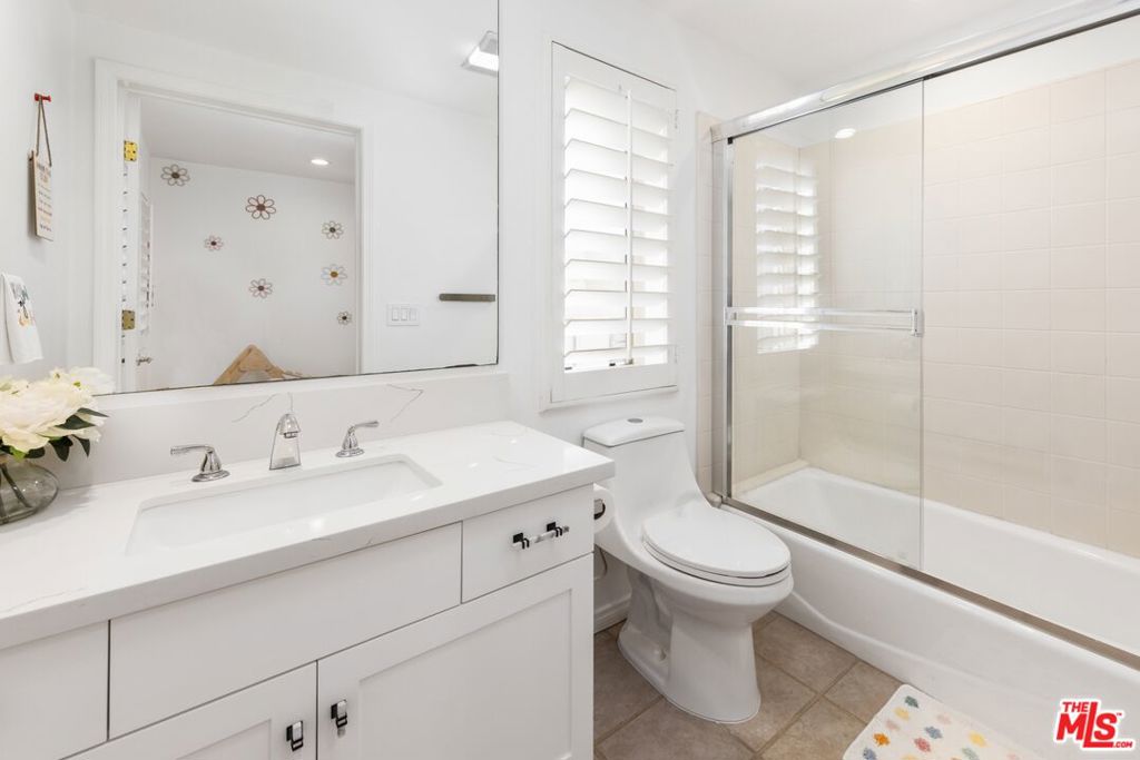 11766 W Sunset Boulevard 302 Property Photo 17