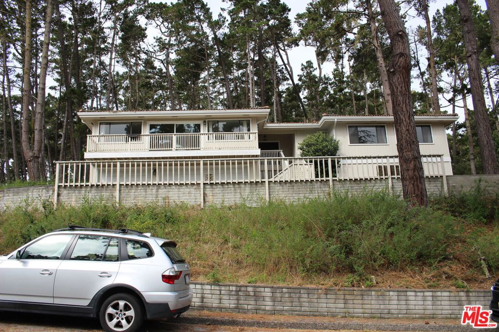 1 Greenwood Way Property Photo 1