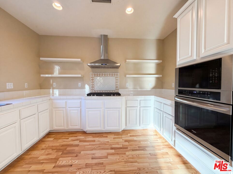 22017 Sunrise View Place Property Photo 8