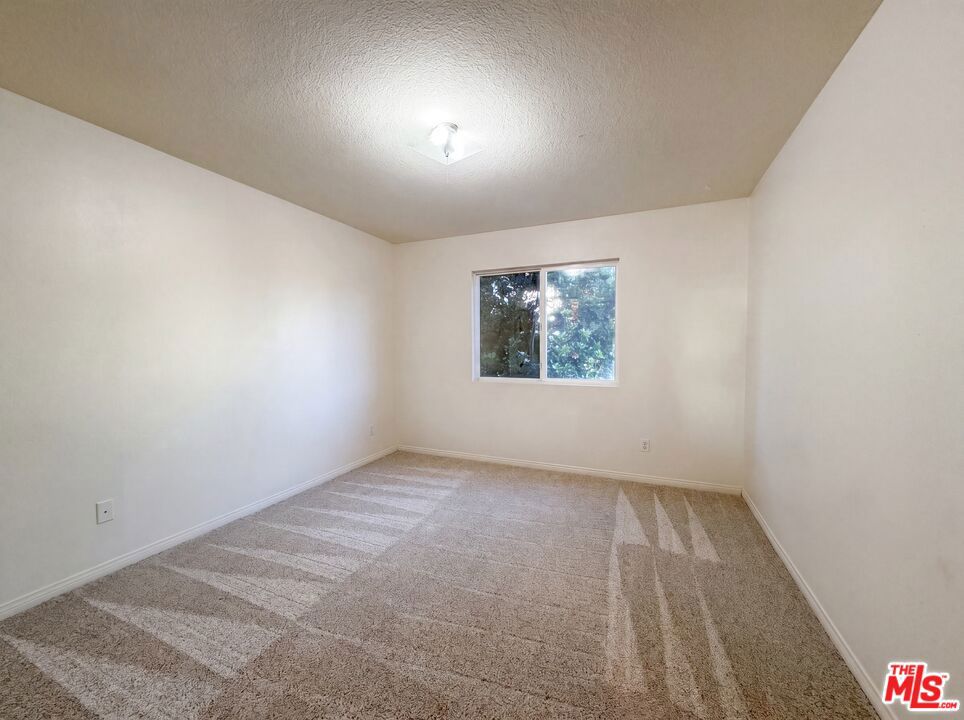 22017 Sunrise View Place Property Photo 13