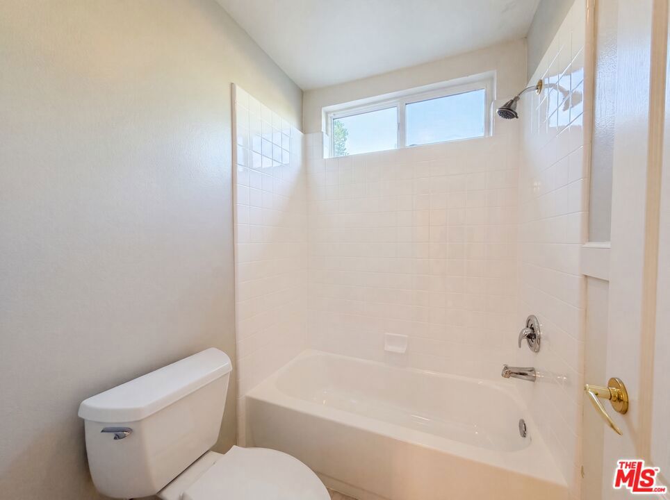22017 Sunrise View Place Property Photo 20
