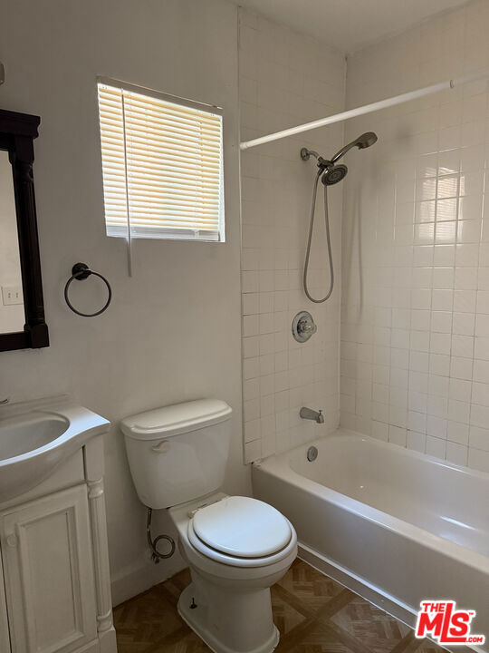 3711 S Western Avenue Property Photo 6