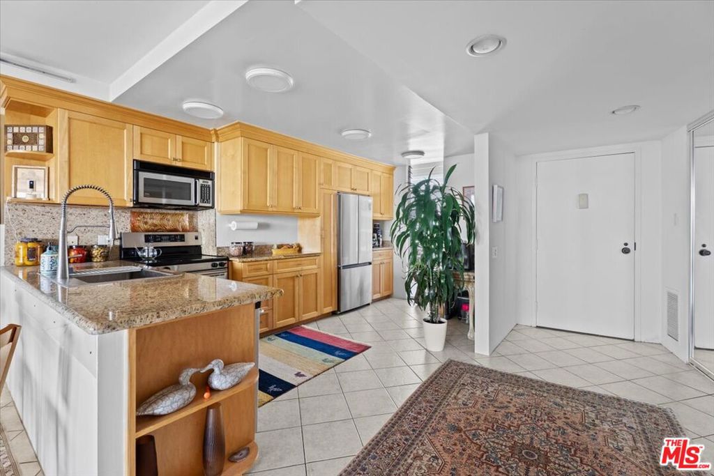 4265 Marina City Drive 1005 Property Photo 2