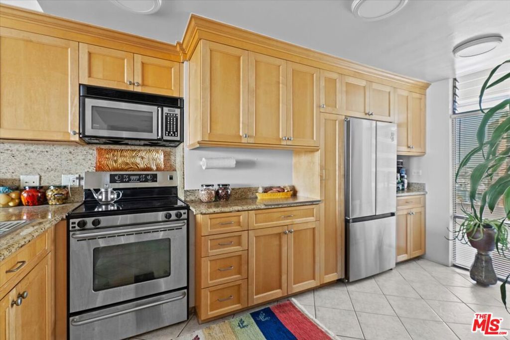 4265 Marina City Drive 1005 Property Photo 3