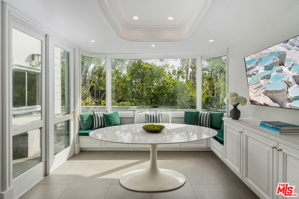 402 Doheny Road Property Photo 9