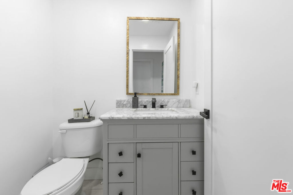 10214 Marcus Avenue Property Photo 15