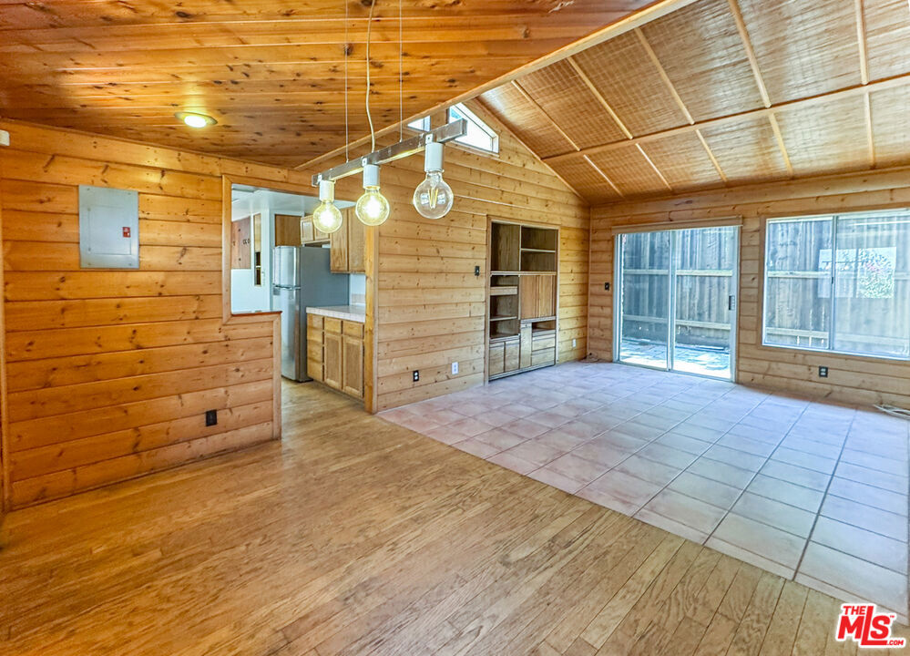 3124 Veteran Avenue Property Photo 9
