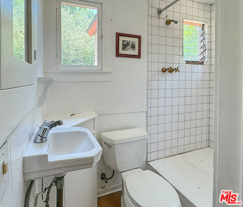 3124 Veteran Avenue Property Photo 17