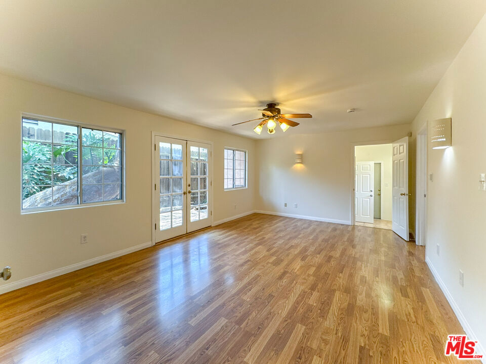 3124 Veteran Avenue Property Photo 27