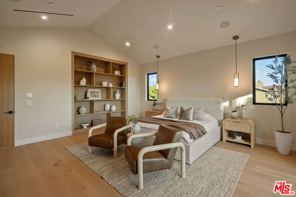 3621 Moore Street Property Photo 22