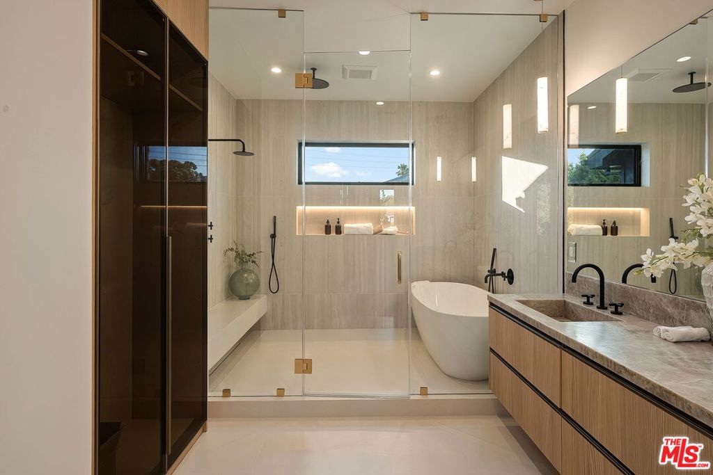 3621 Moore Street Property Photo 26