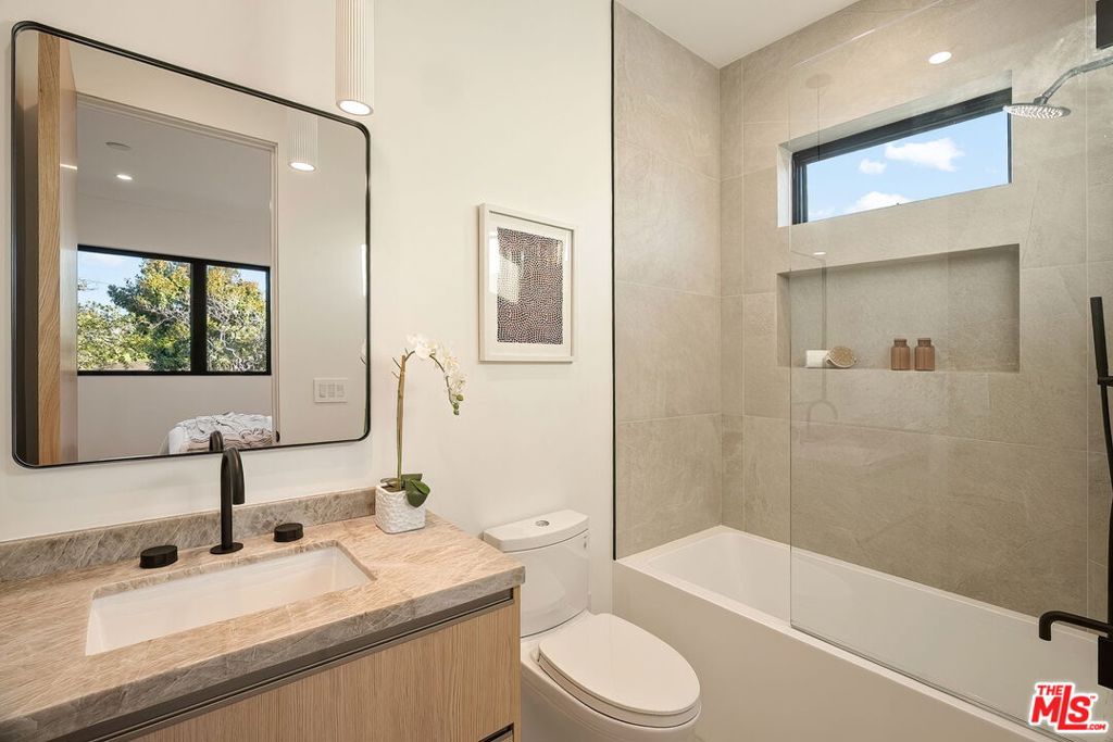 3621 Moore Street Property Photo 30