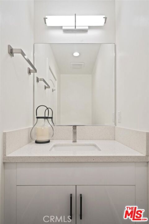 904 Warwick Avenue Property Photo 10