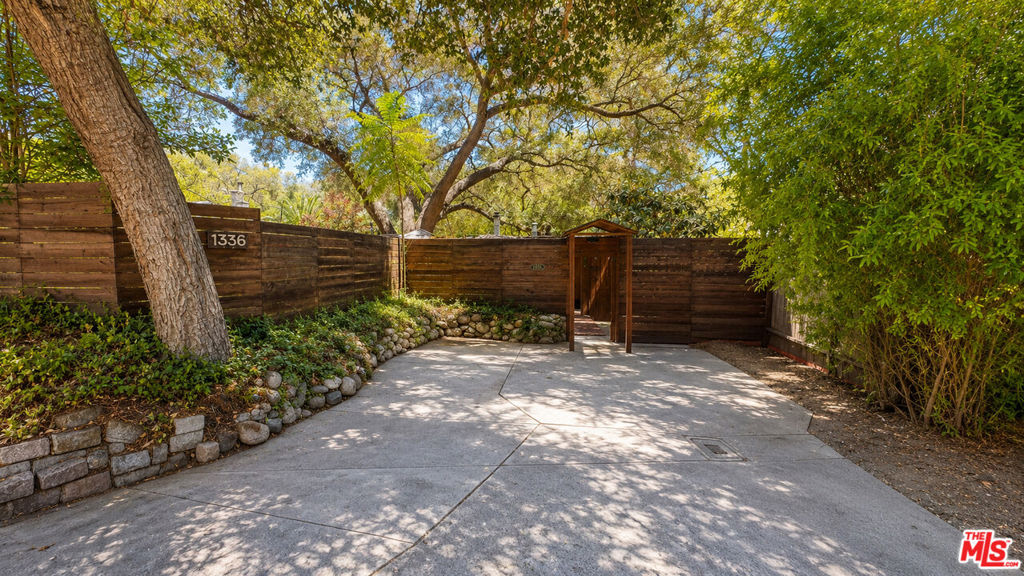 1336 Old Topanga Canyon Road Property Photo 5