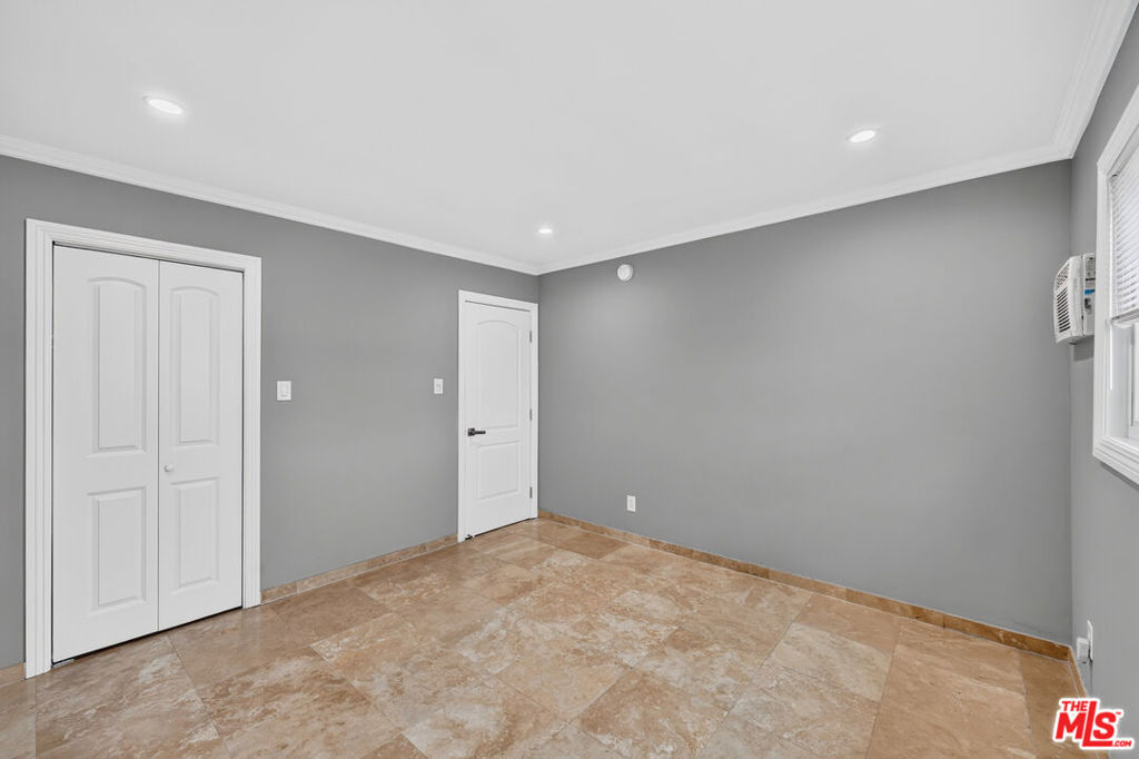 1619 Colby Avenue Unit 4 Property Photo 25