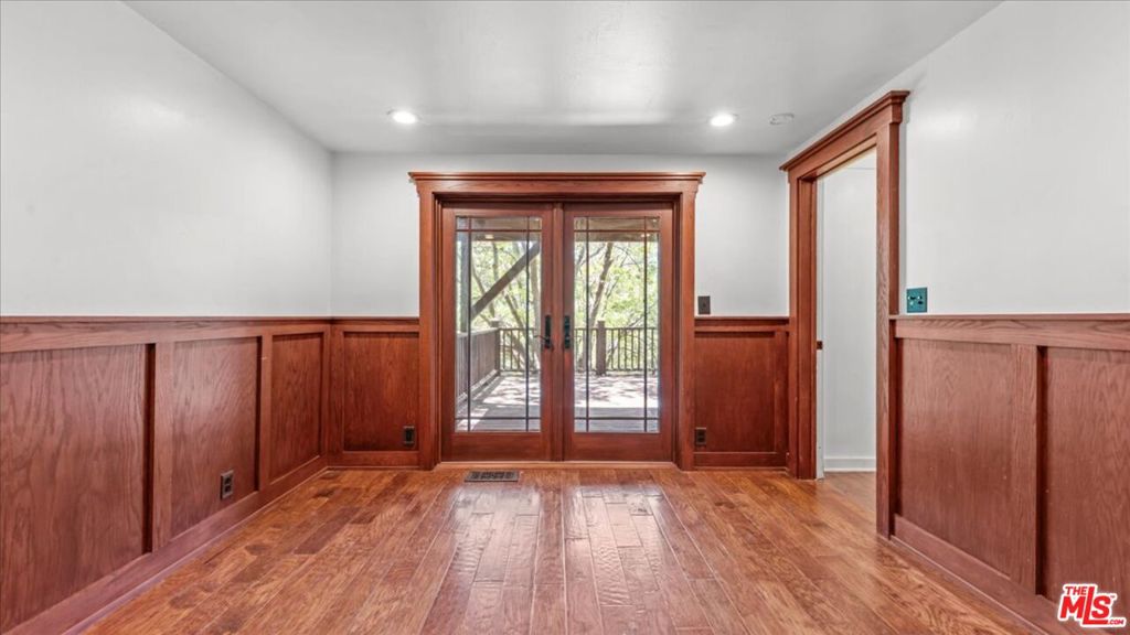 886 Sandalwood Drive Property Photo 17