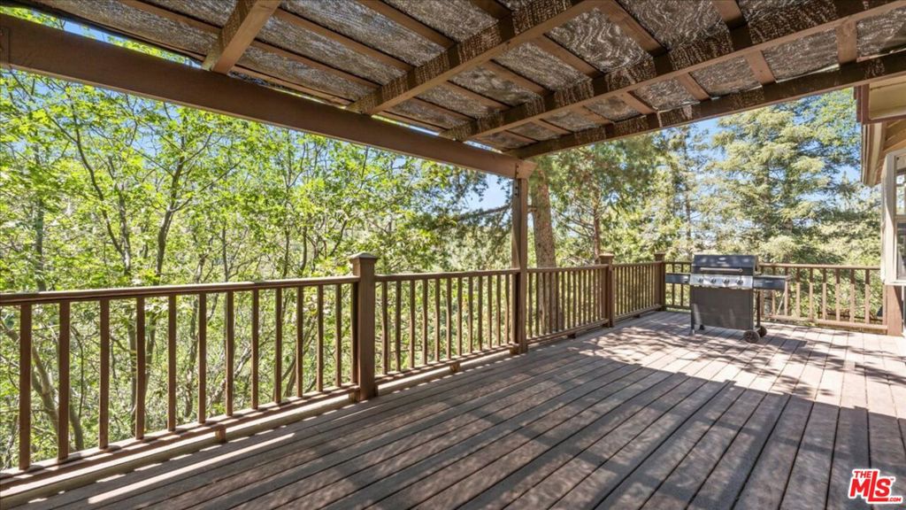 886 Sandalwood Drive Property Photo 39