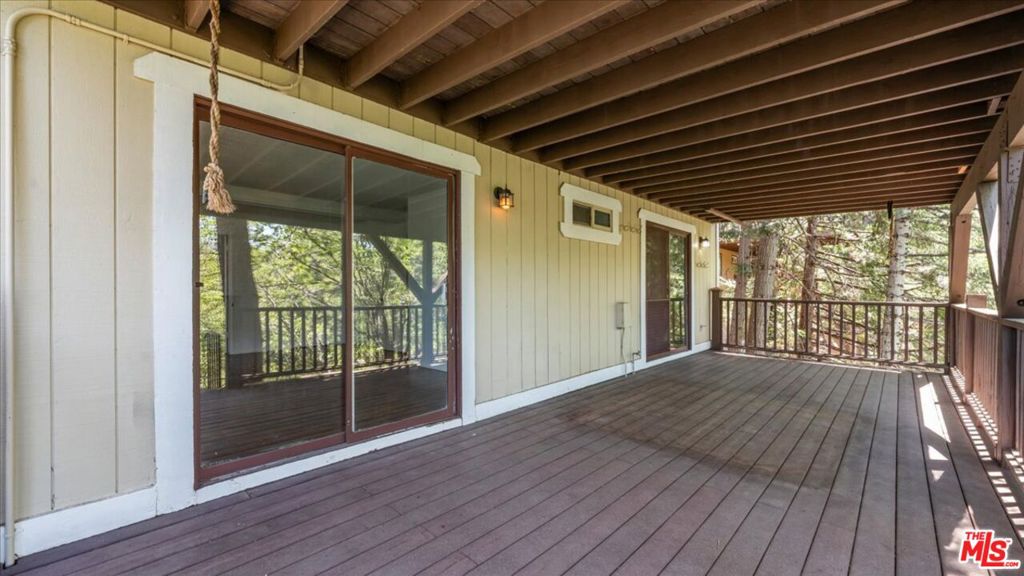 886 Sandalwood Drive Property Photo 41