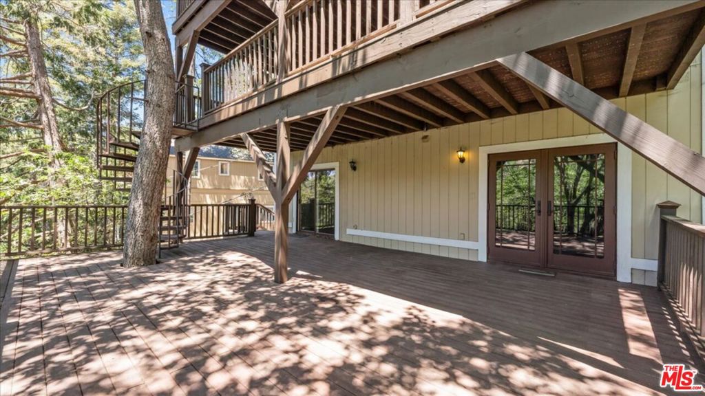 886 Sandalwood Drive Property Photo 43