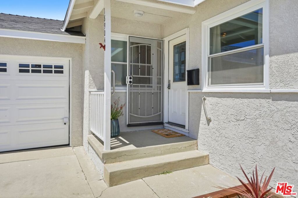 18904 Cerise Avenue Property Photo 3