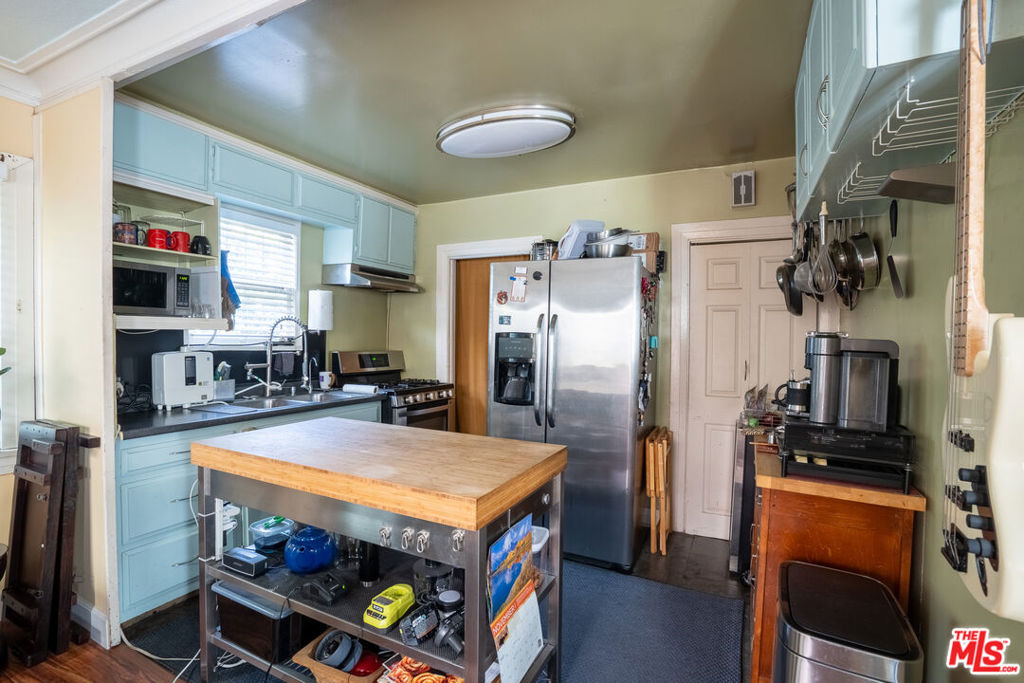 2045 Claudina Avenue Property Photo 13