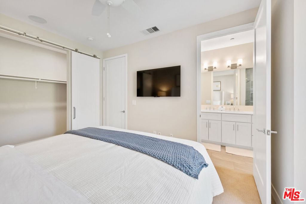 4415 Paxton Place Property Photo 11