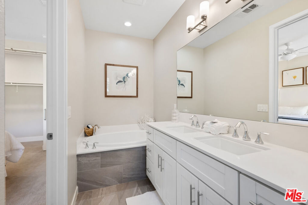4415 Paxton Place Property Photo 12