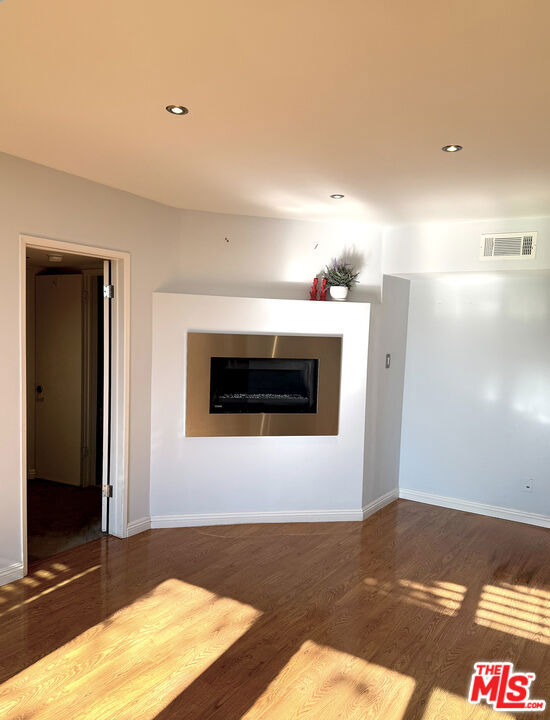10800 Holman Avenue Ph3 Property Photo 6