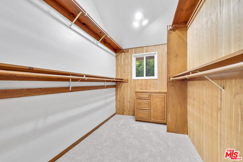 22285 Rolling Hills Lane Property Photo 21