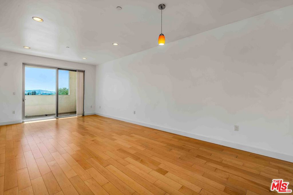 1260 S Corning Street 206 Property Photo 7