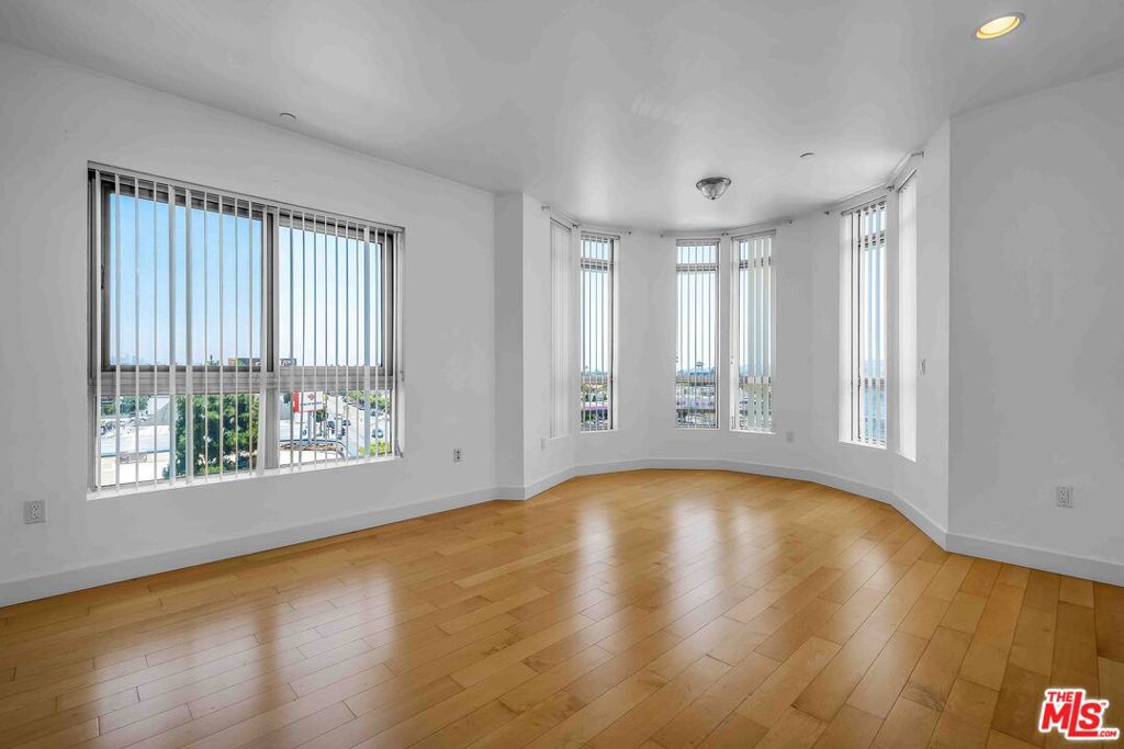 1260 S Corning Street 206 Property Photo 9