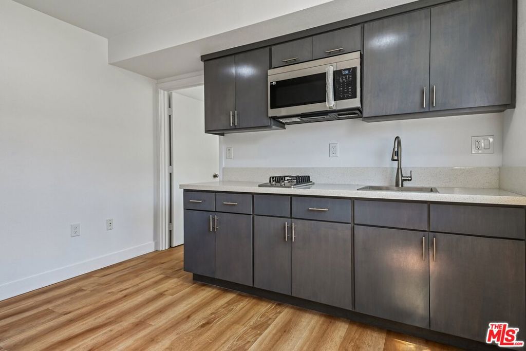 219 E 87th Street Property Photo 5