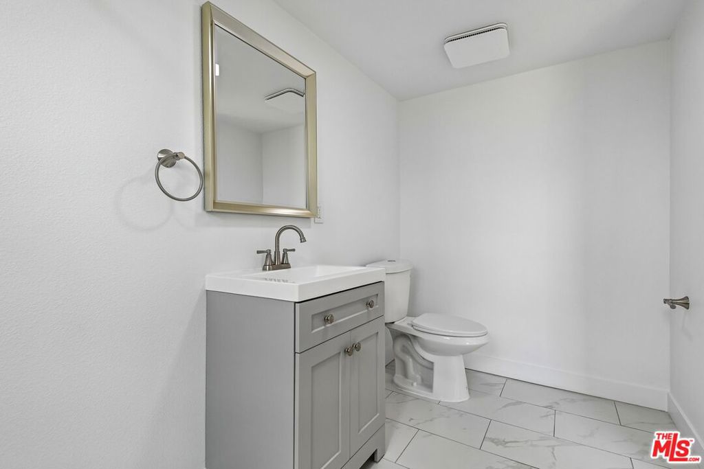 219 E 87th Street Property Photo 8