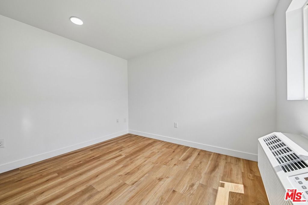 219 E 87th Street Property Photo 12
