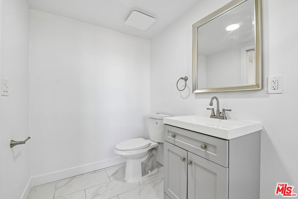219 E 87th Street Property Photo 23