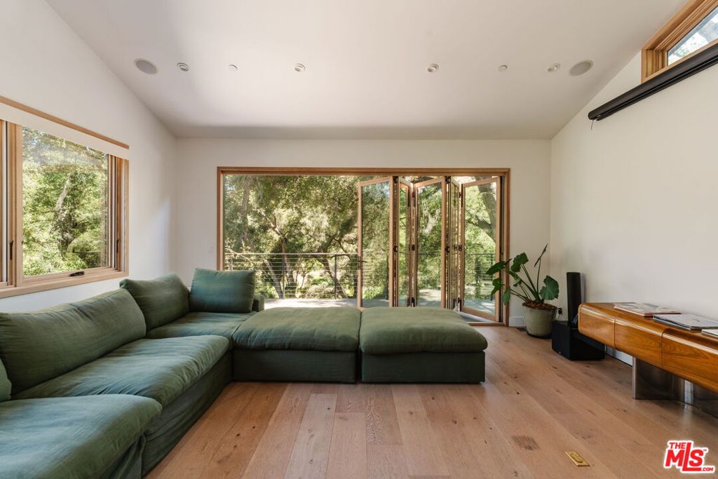 1149 Old Topanga Canyon Road Property Photo 1