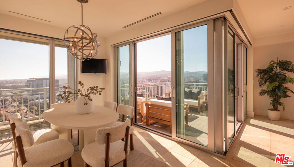 10727 Wilshire Boulevard Ph2 Property Photo 15