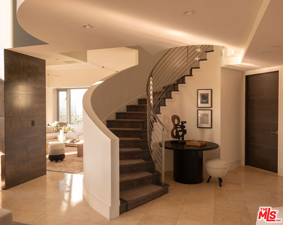 10727 Wilshire Boulevard Ph2 Property Photo 25