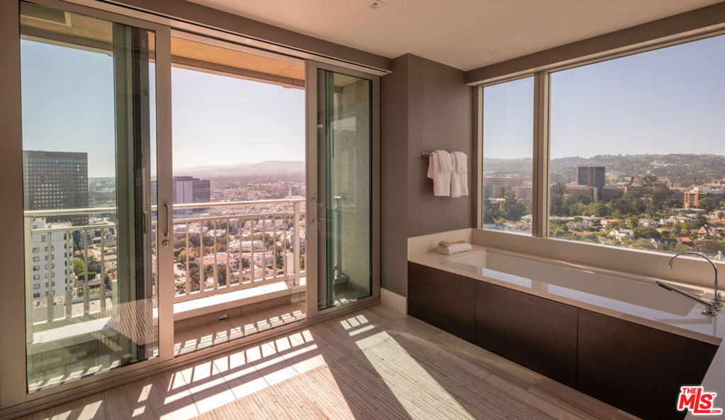 10727 Wilshire Boulevard Ph2 Property Photo 34
