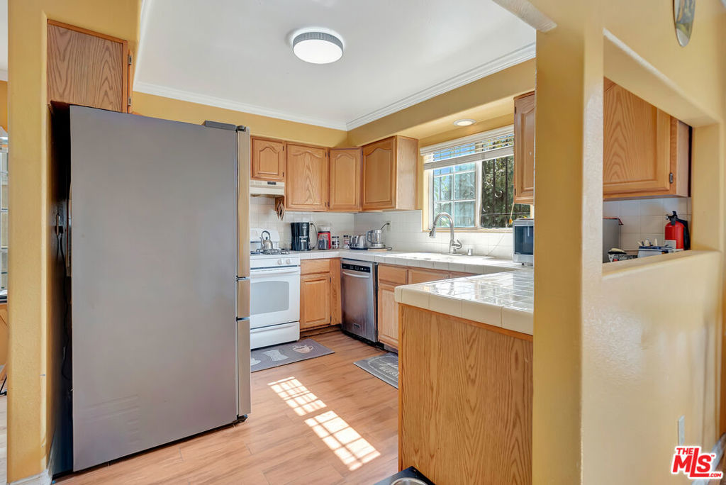 448 W 64th Street Property Photo 7