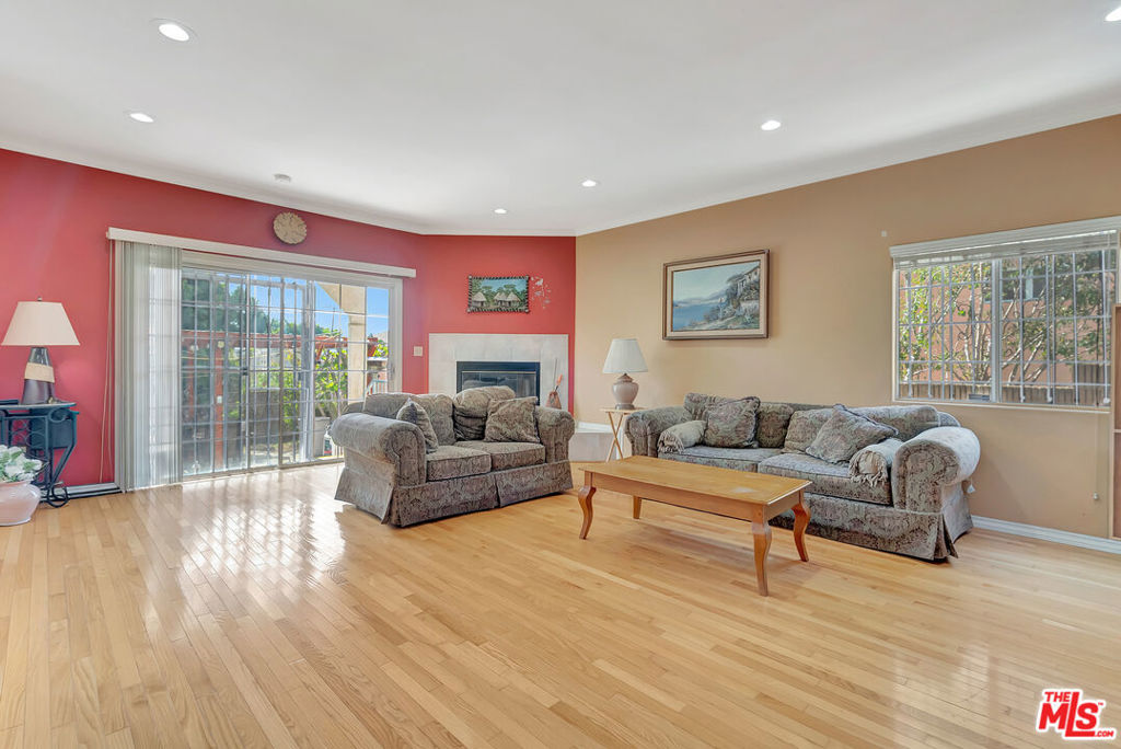 448 W 64th Street Property Photo 12