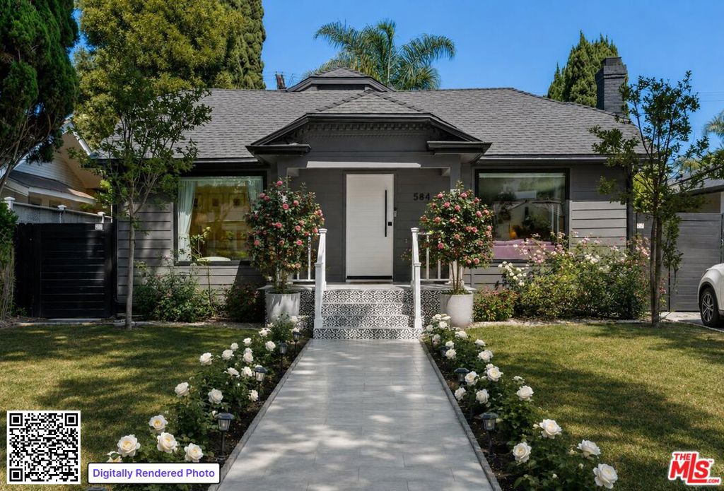584 N Lucerne Boulevard Property Photo 1