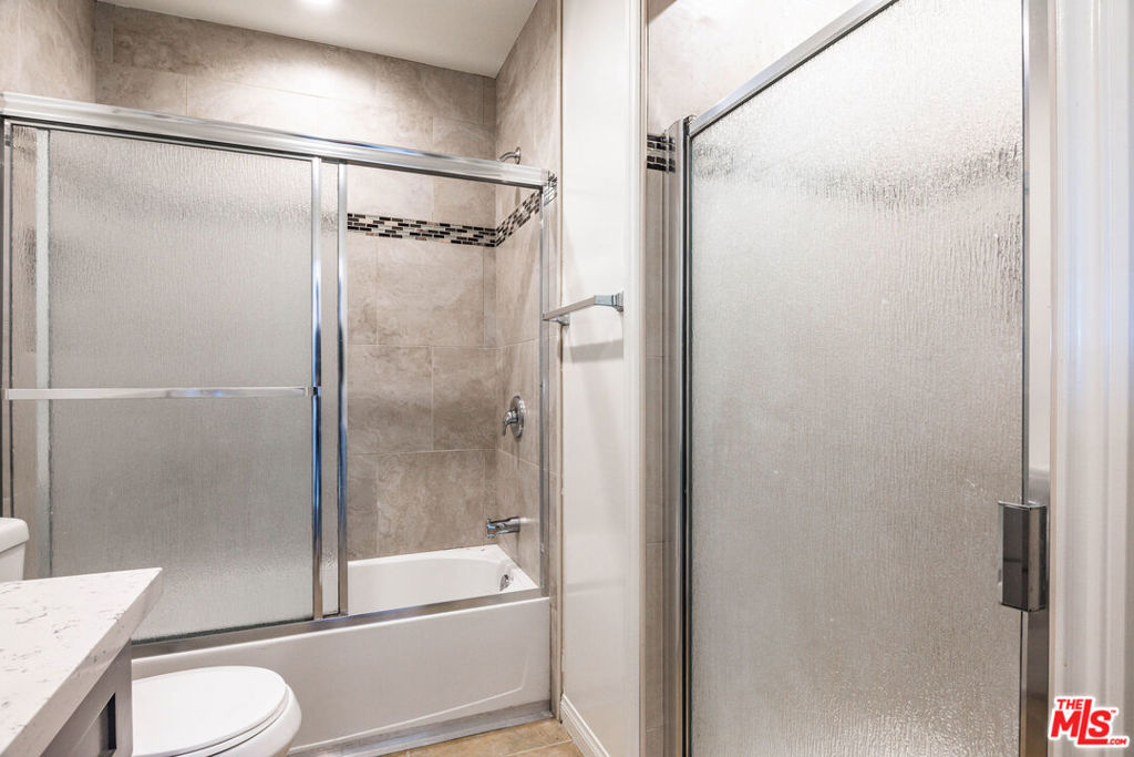 1112 Ocean Park Boulevard D Property Photo 15